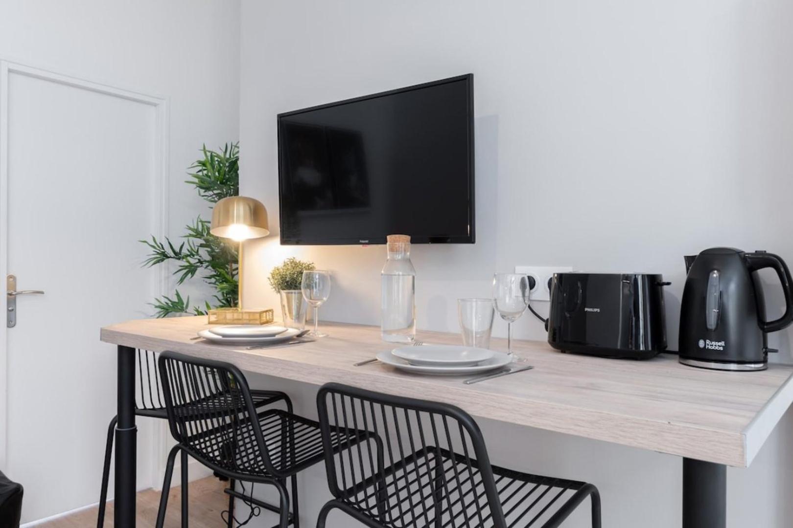 Апартаменты Lille Centre - 1Br In The Heart Of Lille! Экстерьер фото
